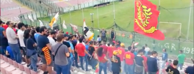 Messina a porte aperte: tifoseria giallorossa a sostegno della squadra (Foto e video)