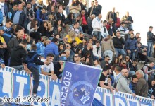 Esulta il Raciti: Carbone-gol e il Siderno vince il derby