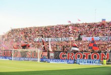 Sfida al Milan, il Crotone giocherà in casa… a San Siro: sarà esodo rossoblu