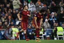 Champions League, ottavi: Roma sprecona, avanti un cinico Real; Ibra e il PSG eliminano il Chelsea