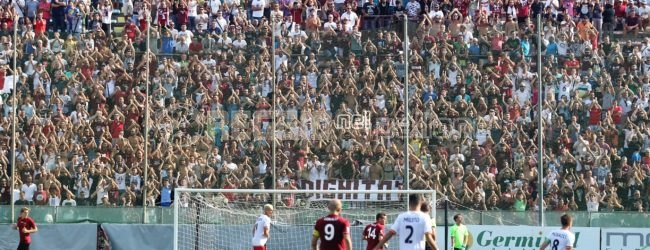 Reggina-Cosenza, entusiasmo per il derby: sarà “sold out” al Granillo