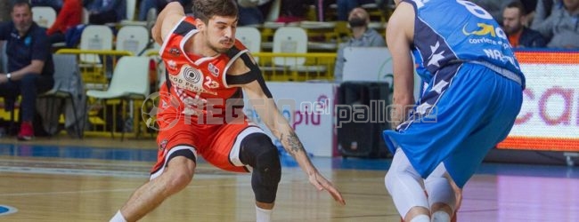 Basket: non basta Genovese, Pallacanestro Viola ko contro Cassino