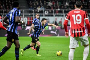 calhanoglu tira da fuori nel derby