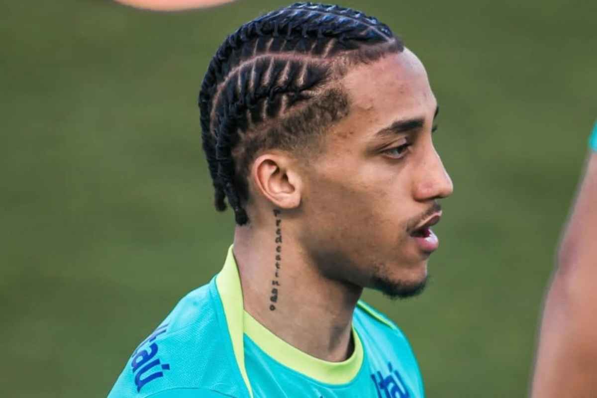 Joao Pedro uomo mercato