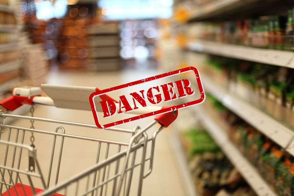 Scaffali del supermercato