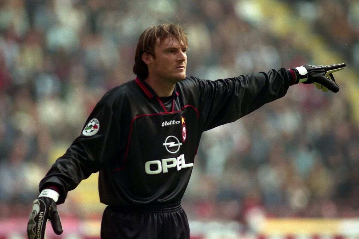 Taibi con la maglia del Milan nel campionato 97 98