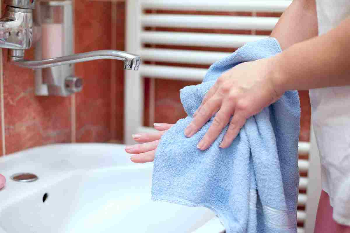 asciugamani bagno ogni quanto lavarli